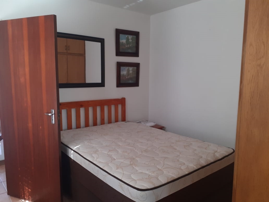 To Let 2 Bedroom Property for Rent in Wavecrest Eastern Cape